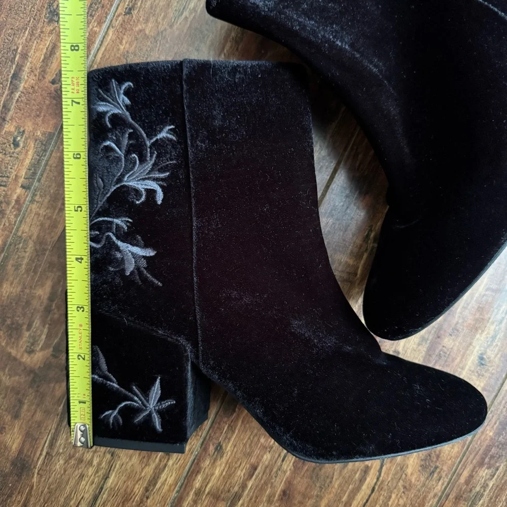Kenneth Cole Reaction Renna Embroidered Boots - Picture 11 of 12